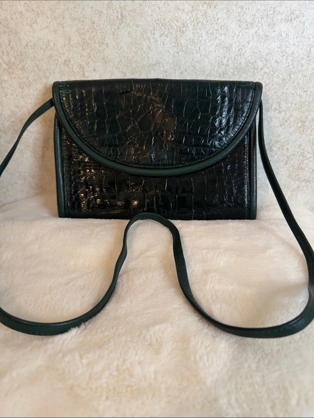 Mundi Vintage Dark Green Croc-Embossed Crossbody Bag